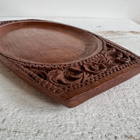 Vintage Solid Teak Long Flat Tray with Carved Flower Detailing - Picture 5 of 12